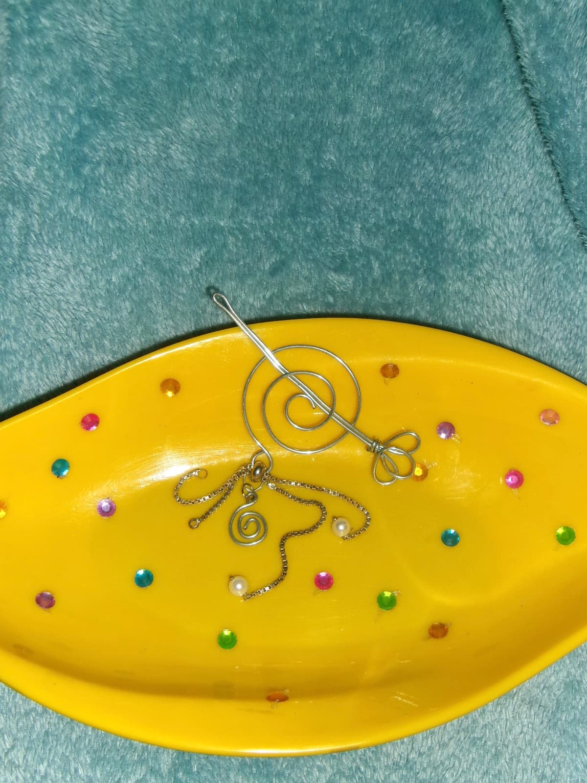 Cassara hair brooch 2